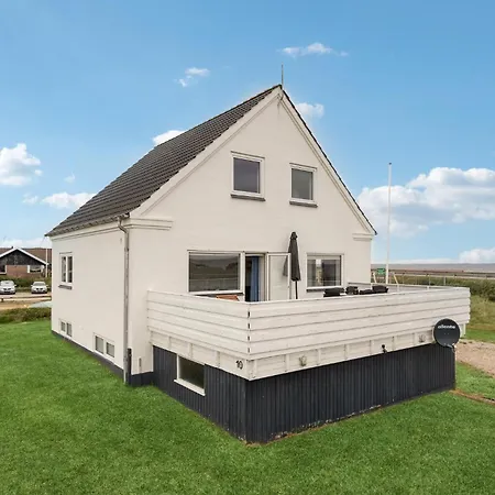Holiday home Lovely In With Wifi *