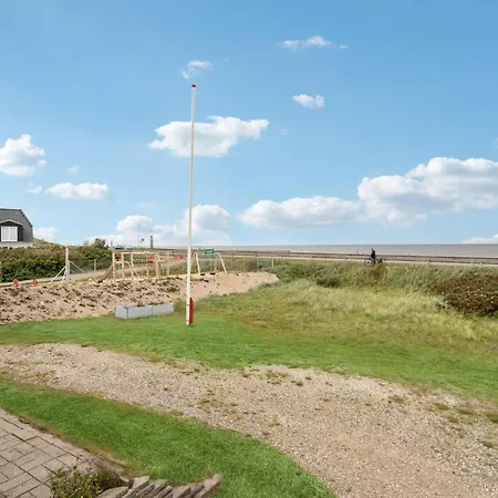 Lovely In With Wifi Holiday home *